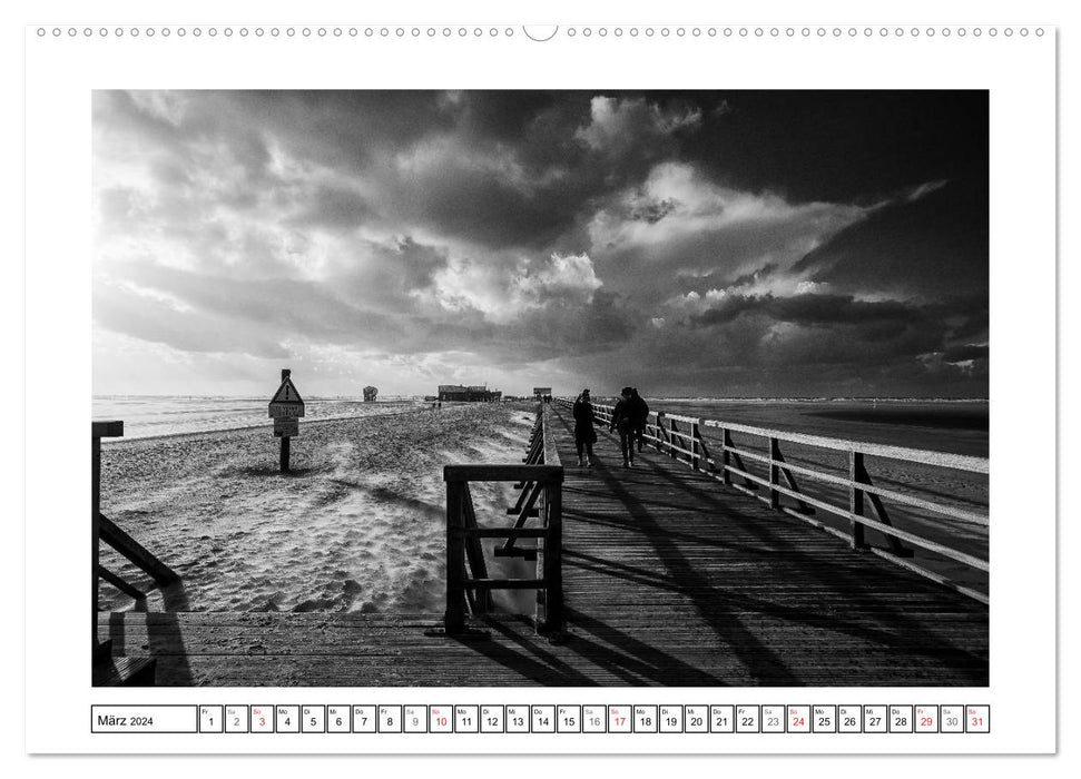 Am Strand von St. Peter-Ording SCHWARZ-WEISS (CALVENDO Premium Wandkalender 2024)