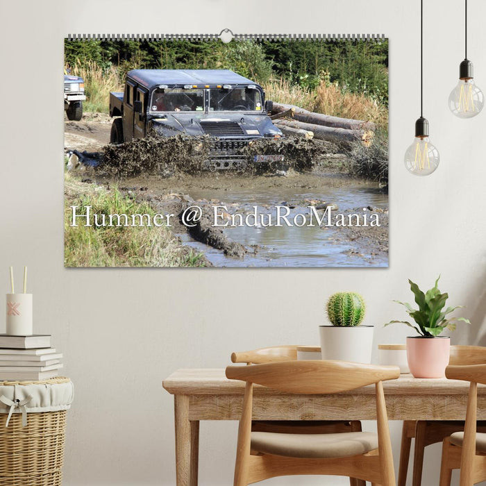 Hummer @ EnduRoMania (CALVENDO Wandkalender 2024)