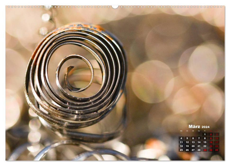 Métal - ferraille savamment mise en scène (Calvendo Premium Wall Calendar 2024) 