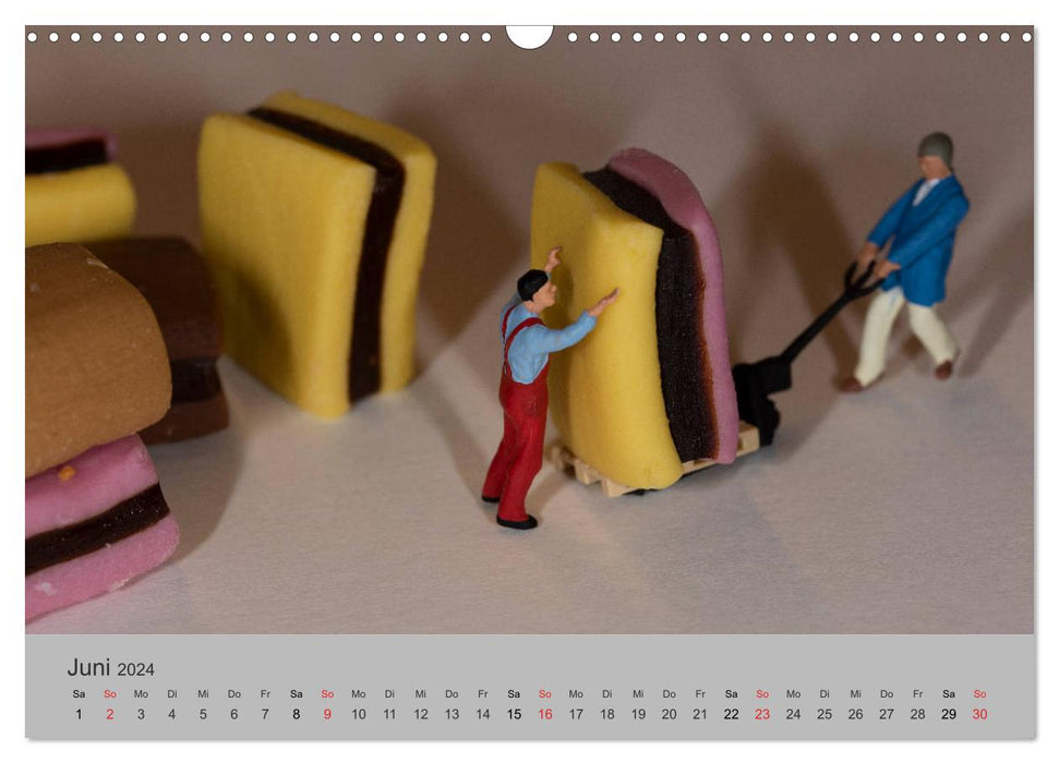 Miniaturen - Das Leben der Minis (CALVENDO Wandkalender 2024)