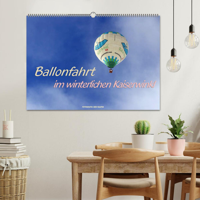 Vol en montgolfière dans le Kaiserwinkl hivernal (calendrier mural CALVENDO 2024) 