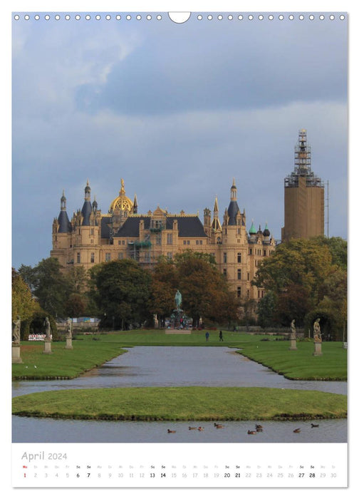 Ein Tag durch Schwerin (CALVENDO Wandkalender 2024)