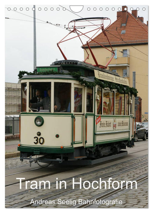 Tram in Hochform (CALVENDO Wandkalender 2024)