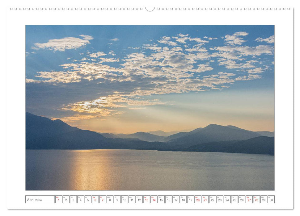Wolken von morgens bis abends (CALVENDO Premium Wandkalender 2024)