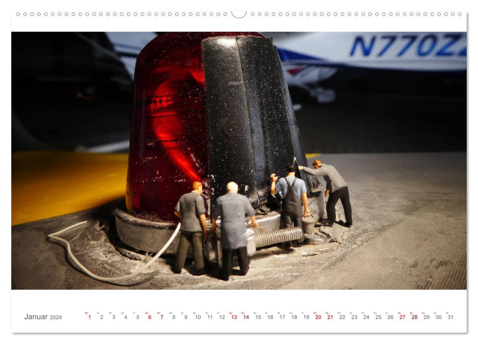 Follow me - kleine Leute am Flugplatz (CALVENDO Premium Wandkalender 2024)