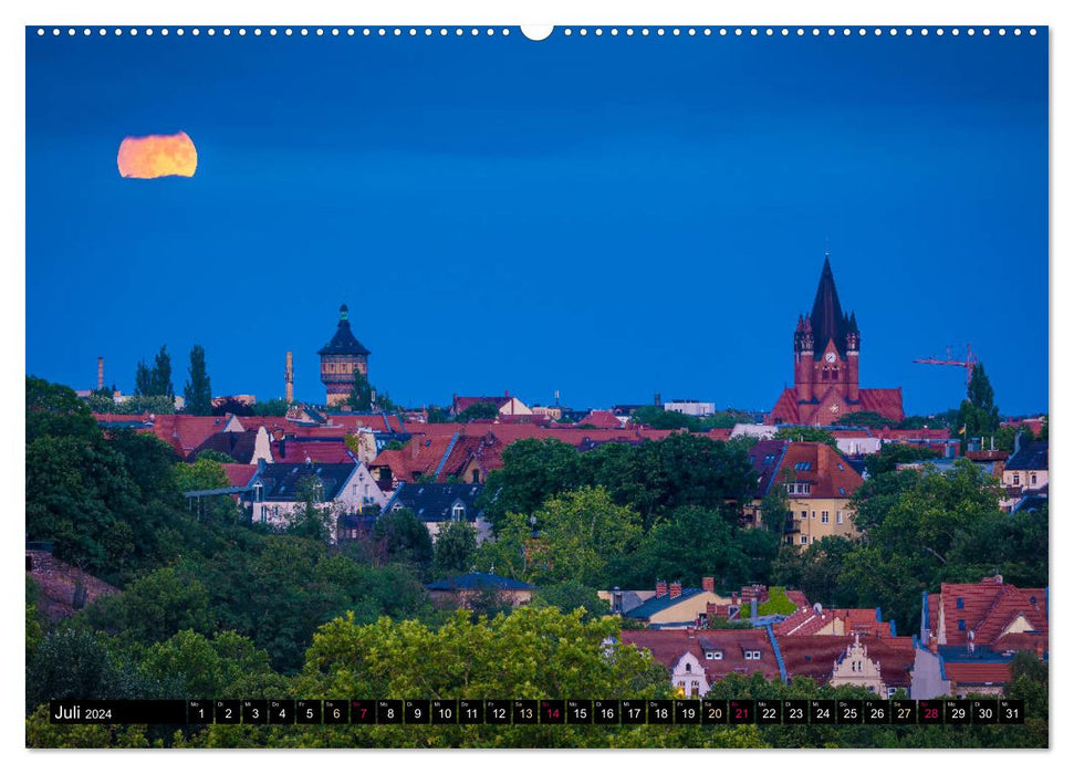 Halle-Luna - Moonstruck in Halle-Saale (CALVENDO Premium Wall Calendar 2024) 