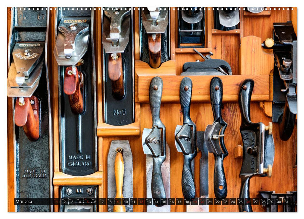 Traditionelles Handwerk, Werkstätten und Werkbänke im Focus (CALVENDO Premium Wandkalender 2024)