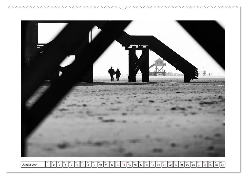 Am Strand von St. Peter-Ording SCHWARZ-WEISS (CALVENDO Wandkalender 2024)