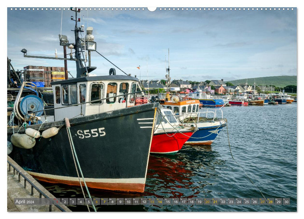 Bateaux avec toile de fond (Calendrier mural CALVENDO Premium 2024) 