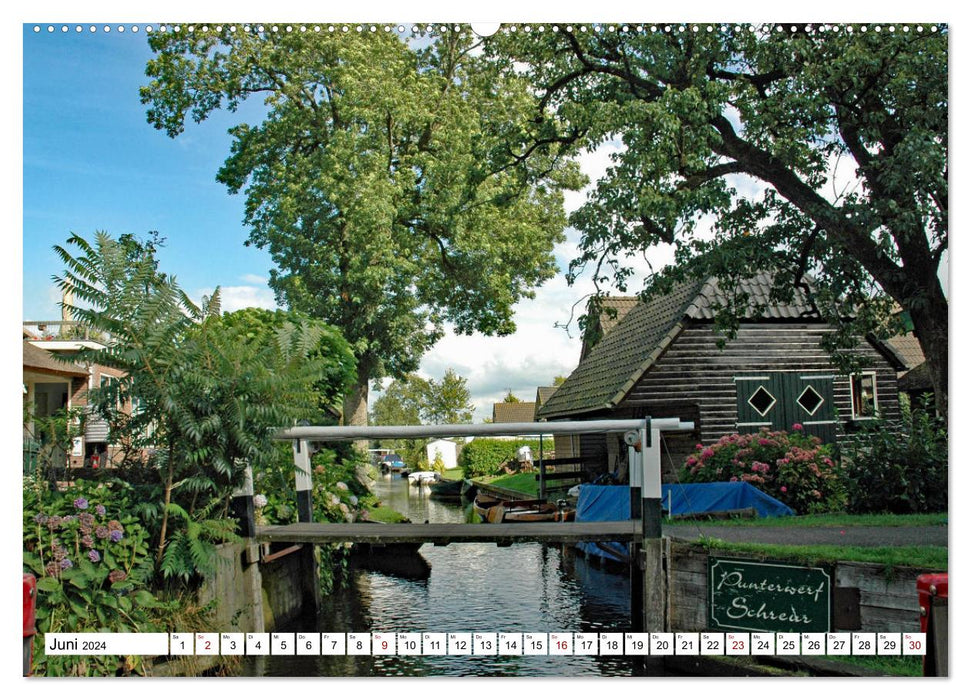 Boat trip in Giethoorn (CALVENDO Premium Wall Calendar 2024) 