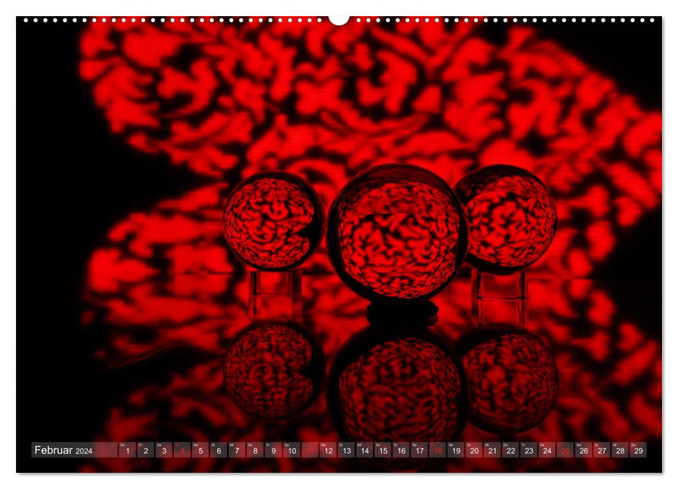 Glass balls in the light - fascinating light paintings (CALVENDO Premium Wall Calendar 2024) 