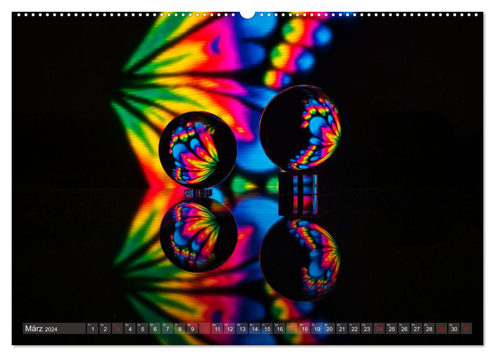 Glaskugeln im Licht - faszinierende Lightpaintings (CALVENDO Wandkalender 2024)
