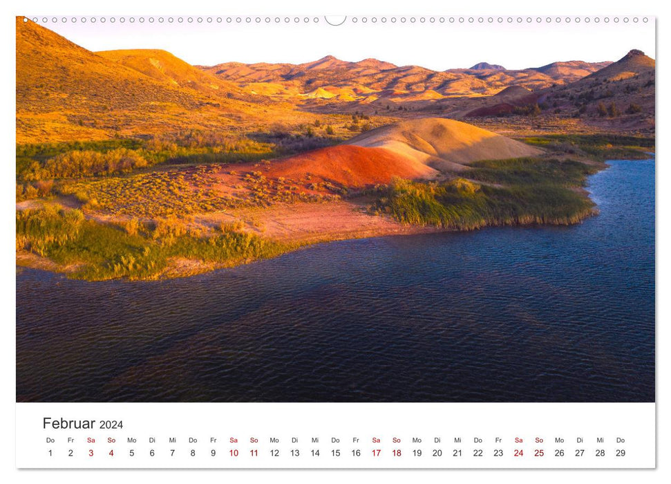 Golden hours - moments in beautiful sunlight. (CALVENDO Premium Wall Calendar 2024) 