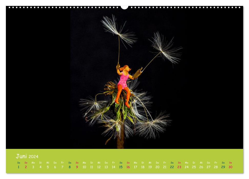 Noch mehr Miniaturen - Small little things (CALVENDO Wandkalender 2024)